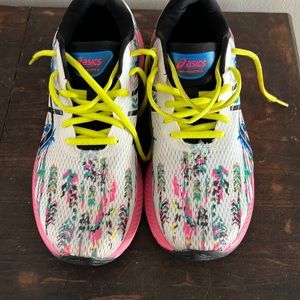 WOMENS RUNNING ASICS GEL-EXCITE 9: size 9.5
